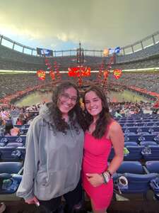 Ed Sheeran: +-=? X Tour