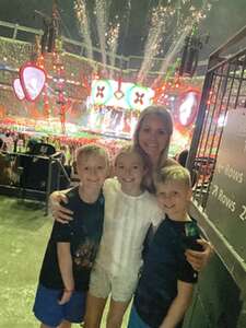 Ed Sheeran: +-=? X Tour