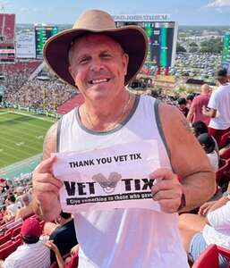 South Florida Bulls - NCAA Football vs Alabama Crimson Tide