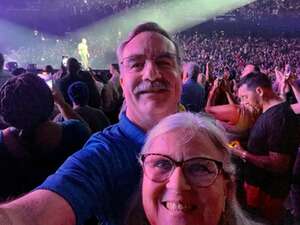 Lionel Richie and Earth, Wind & Fire - Sing a Song All Night Long