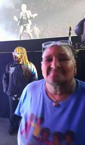 Lionel Richie and Earth, Wind & Fire - Sing a Song All Night Long