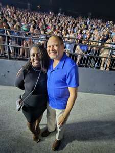 Lionel Richie and Earth, Wind & Fire - Sing a Song All Night Long