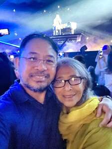 Lionel Richie and Earth, Wind & Fire - Sing a Song All Night Long