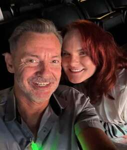 Lionel Richie and Earth, Wind & Fire - Sing a Song All Night Long