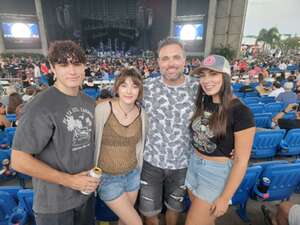 The Smashing Pumpkins: the World is a Vampire Tour