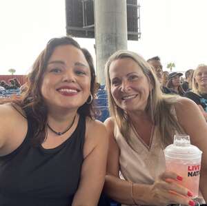 The Smashing Pumpkins: the World is a Vampire Tour