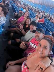 The Smashing Pumpkins: the World is a Vampire Tour