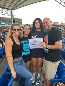 The Smashing Pumpkins: the World is a Vampire Tour