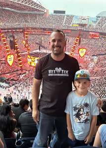 Ed Sheeran: +-=/x Tour