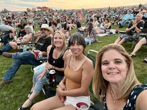 Dierks Bentley: Gravel & Gold Tour