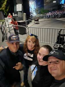 Dierks Bentley: Gravel & Gold Tour