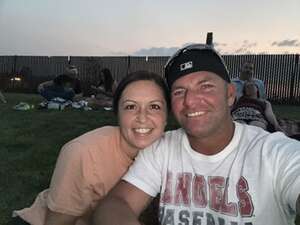 Dierks Bentley: Gravel & Gold Tour