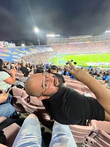 UCLA Bruins - NCAA Football vs Coastal Carolina Chanticleers