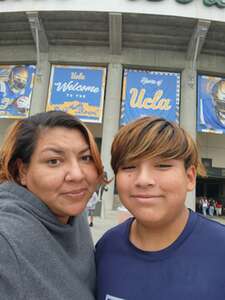 UCLA Bruins - NCAA Football vs North Carolina Central Eagles