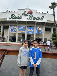 UCLA Bruins - NCAA Football vs North Carolina Central Eagles