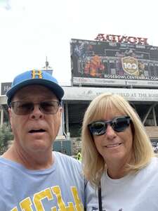 UCLA Bruins - NCAA Football vs North Carolina Central Eagles