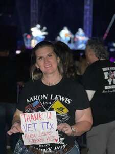 Aaron Lewis Acoustic