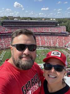 Georgia Bulldogs - NCAA Football vs Ball State Cardinals