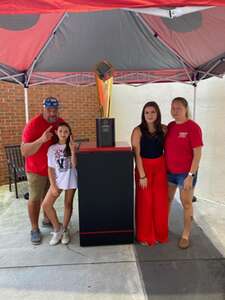 Georgia Bulldogs - NCAA Football vs Ball State Cardinals