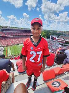 Georgia Bulldogs - NCAA Football vs Ball State Cardinals