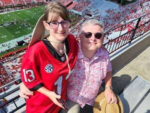 Georgia Bulldogs - NCAA Football vs Ball State Cardinals