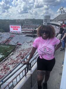 Georgia Bulldogs - NCAA Football vs Ball State Cardinals