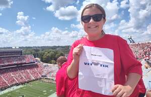 Georgia Bulldogs - NCAA Football vs Ball State Cardinals