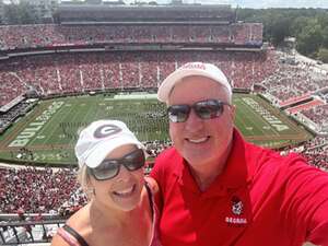 Georgia Bulldogs - NCAA Football vs Ball State Cardinals