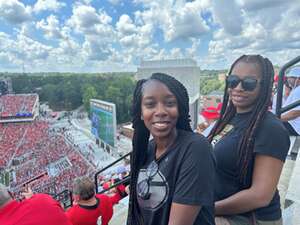 Georgia Bulldogs - NCAA Football vs Ball State Cardinals