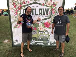 Outlaw Music Festival - Feat. Willie Nelson and Bob Weir & Wolf Bros