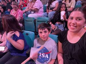 Jonas Brothers: Five Albums. One Night.