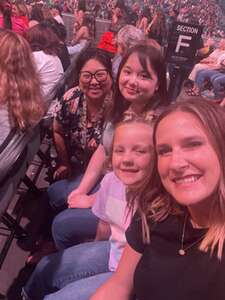 Jonas Brothers: Five Albums. One Night.