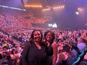 Jonas Brothers: Five Albums. One Night.