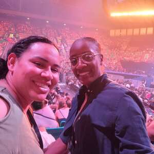 Jonas Brothers: Five Albums. One Night.