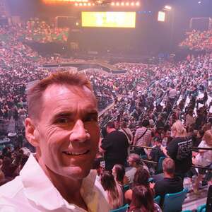 Jonas Brothers: Five Albums. One Night.