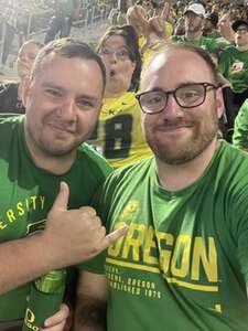 Oregon Ducks - NCAA Football vs University of Hawaii Rainbows