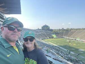 Oregon Ducks - NCAA Football vs University of Hawaii Rainbows