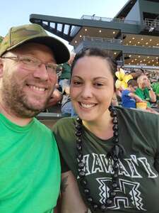 Oregon Ducks - NCAA Football vs University of Hawaii Rainbows