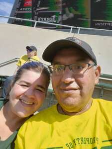 Oregon Ducks - NCAA Football vs University of Hawaii Rainbows