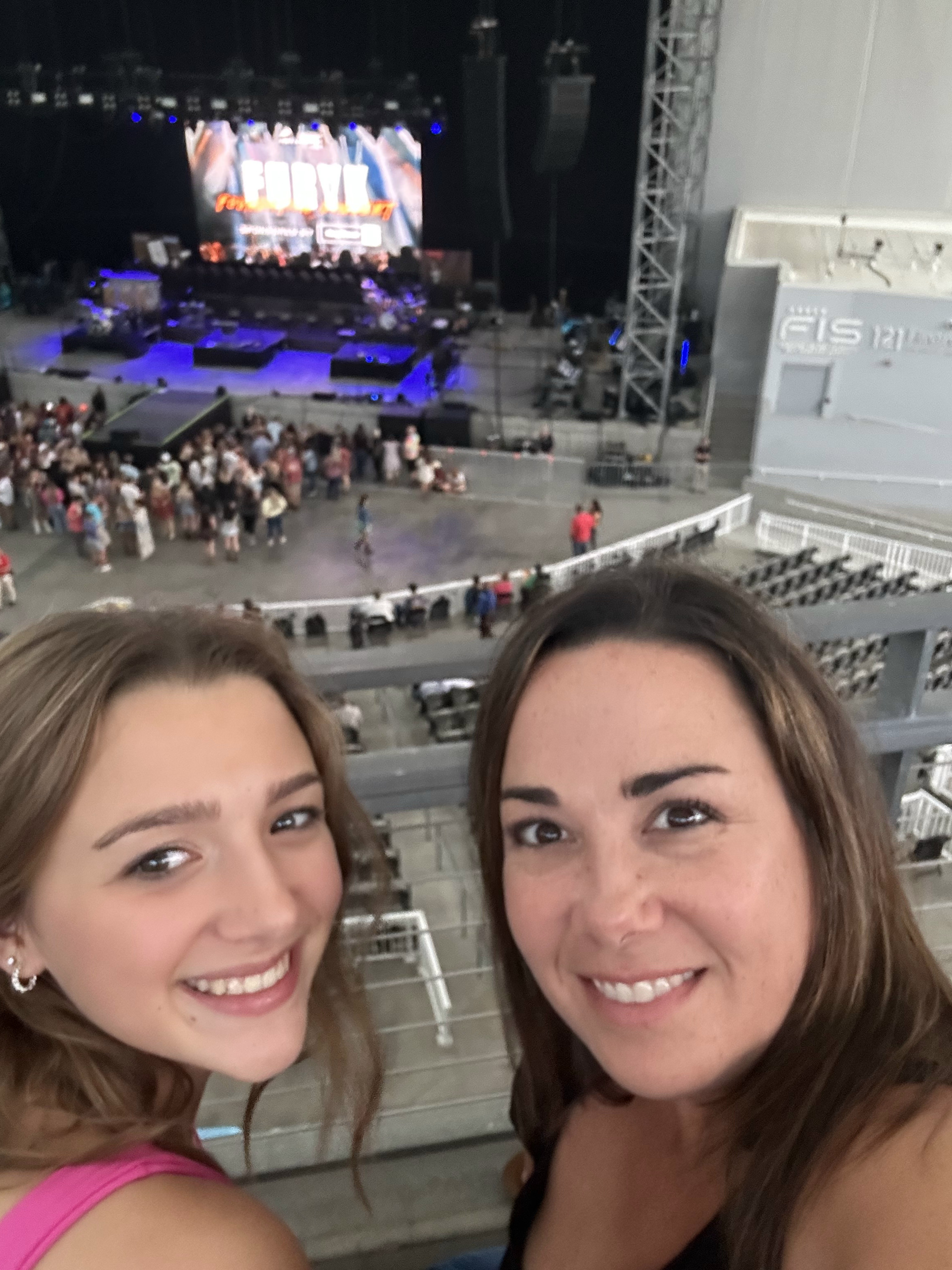 Dustin Lynch & Carly Pearce: 2023 Furyk Foundation Concert