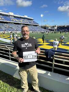 Navy Midshipmen - NCAA Football vs South Florida Bulls