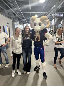 Navy Midshipmen - NCAA Football vs South Florida Bulls