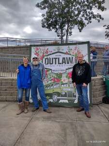 Outlaw Music Festival - Feat. Willie Nelson, the Avett Brothers & More