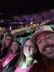 Disney on Ice Presents Find Your Hero