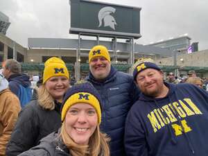 Michigan State Spartans - NCAA Football vs Michigan Wolverines