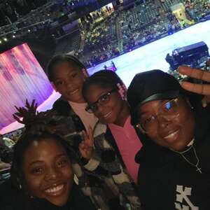 Disney on Ice Presents Find Your Hero