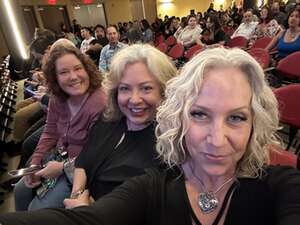 Nikki Glaser: the Good Girl Tour