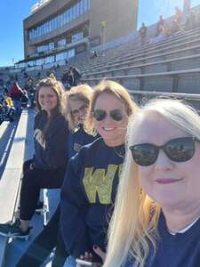 West Virginia Mountaineers - NCAA Football vs Cincinnati Bearcats