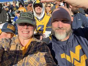 West Virginia Mountaineers - NCAA Football vs Cincinnati Bearcats