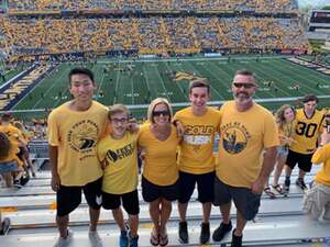 West Virginia Mountaineers - NCAA Football vs Cincinnati Bearcats